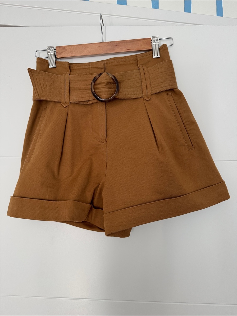 Sézane Rome Shorts in Caramel | Size 34 - Picture 3 of 6